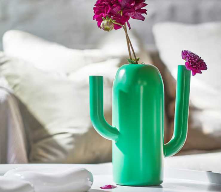un vaso a forma di cactus